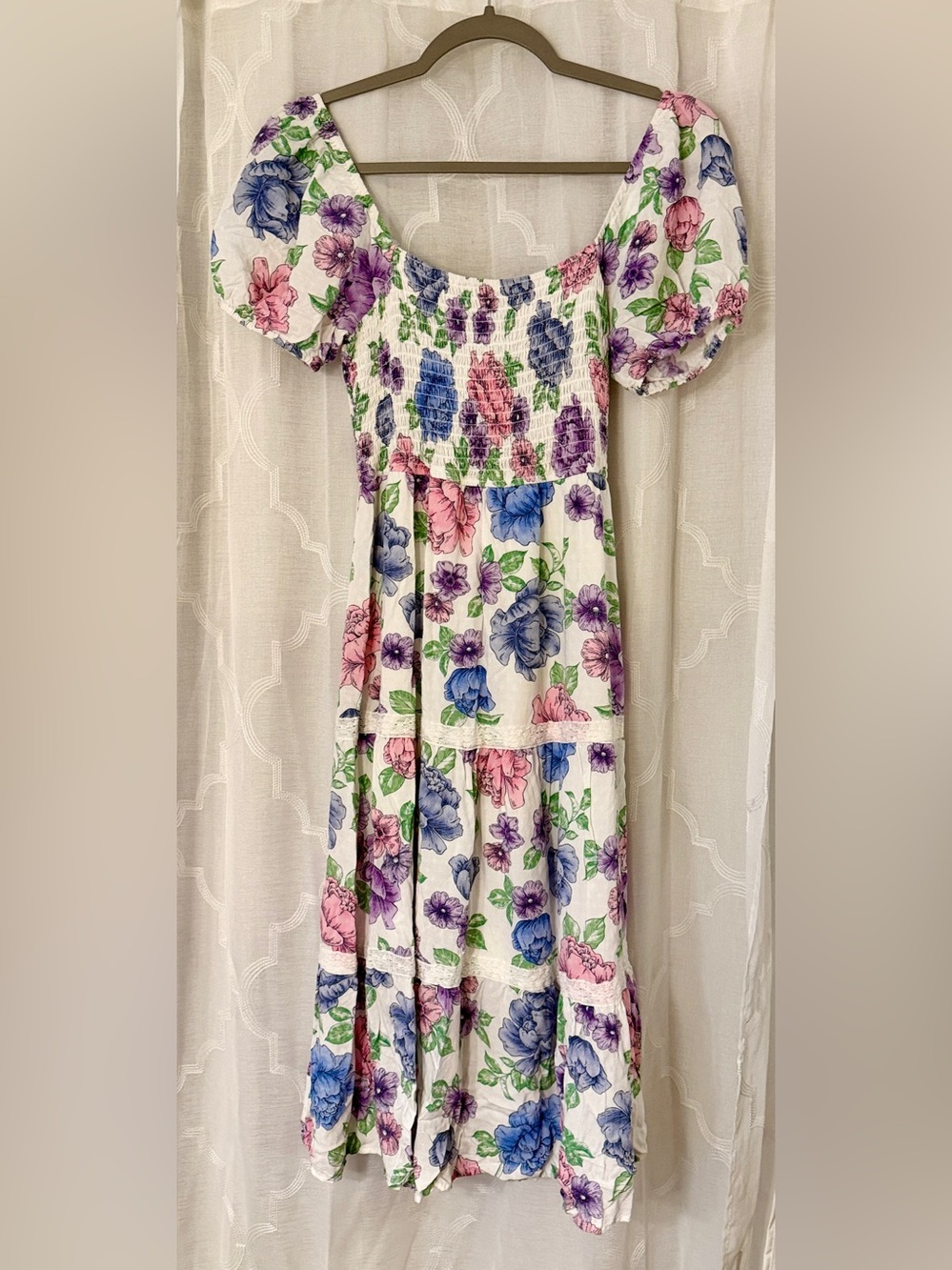 Altar’d State Floral Smocked Puff Sleeve Midi Dress Multicolor | Small 🌸